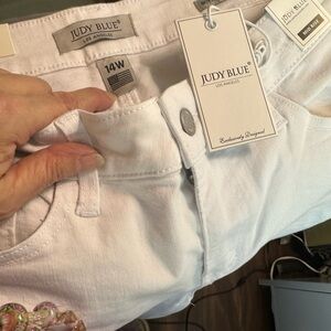 Judy Blue Women's Mid Rise White Boyfriend Jeans